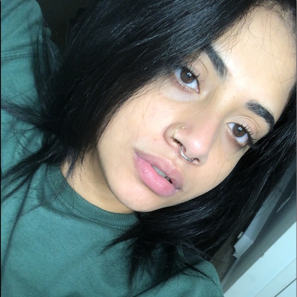 Meet your Posher, Elena R ✨🦋🌻 - Picture 4 of 4